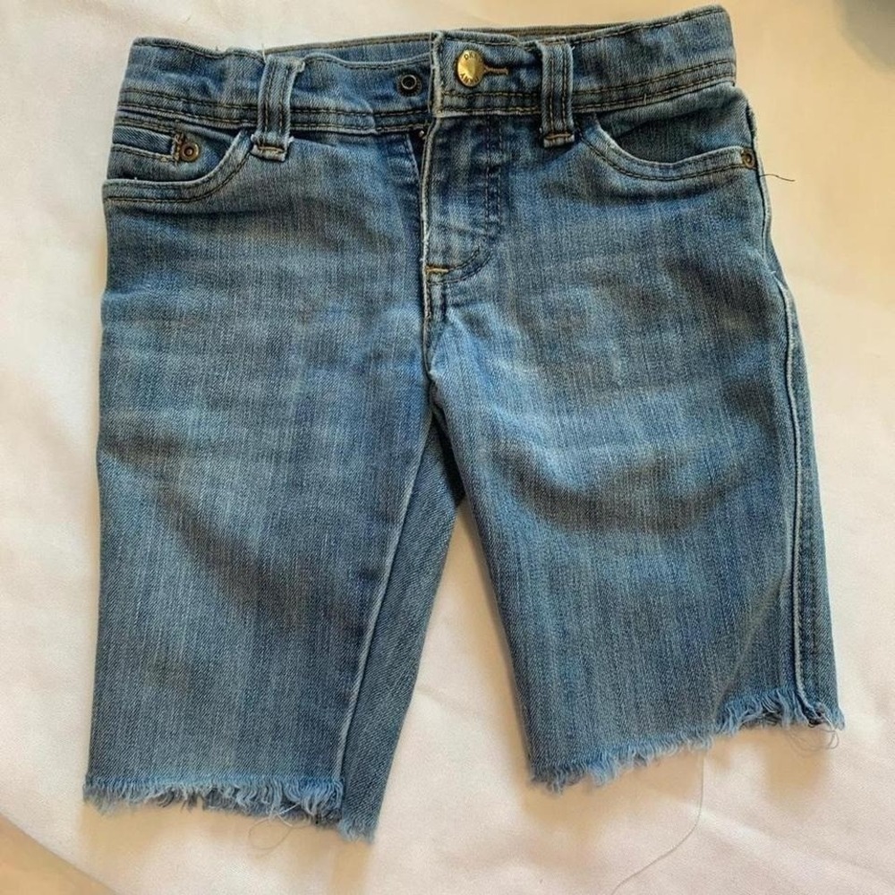 DKNY Girls Blue Jean Knee‎ Length Shorts Frayed Hem  SIze 5